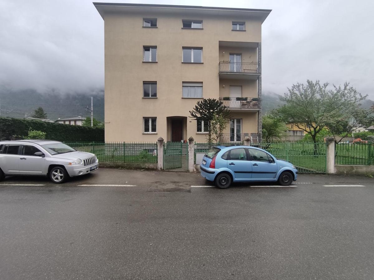 Tirano Express Luxury Apartments Kültér fotó