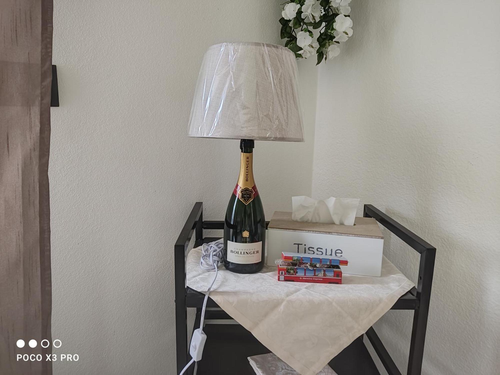 Tirano Express Luxury Apartments Kültér fotó